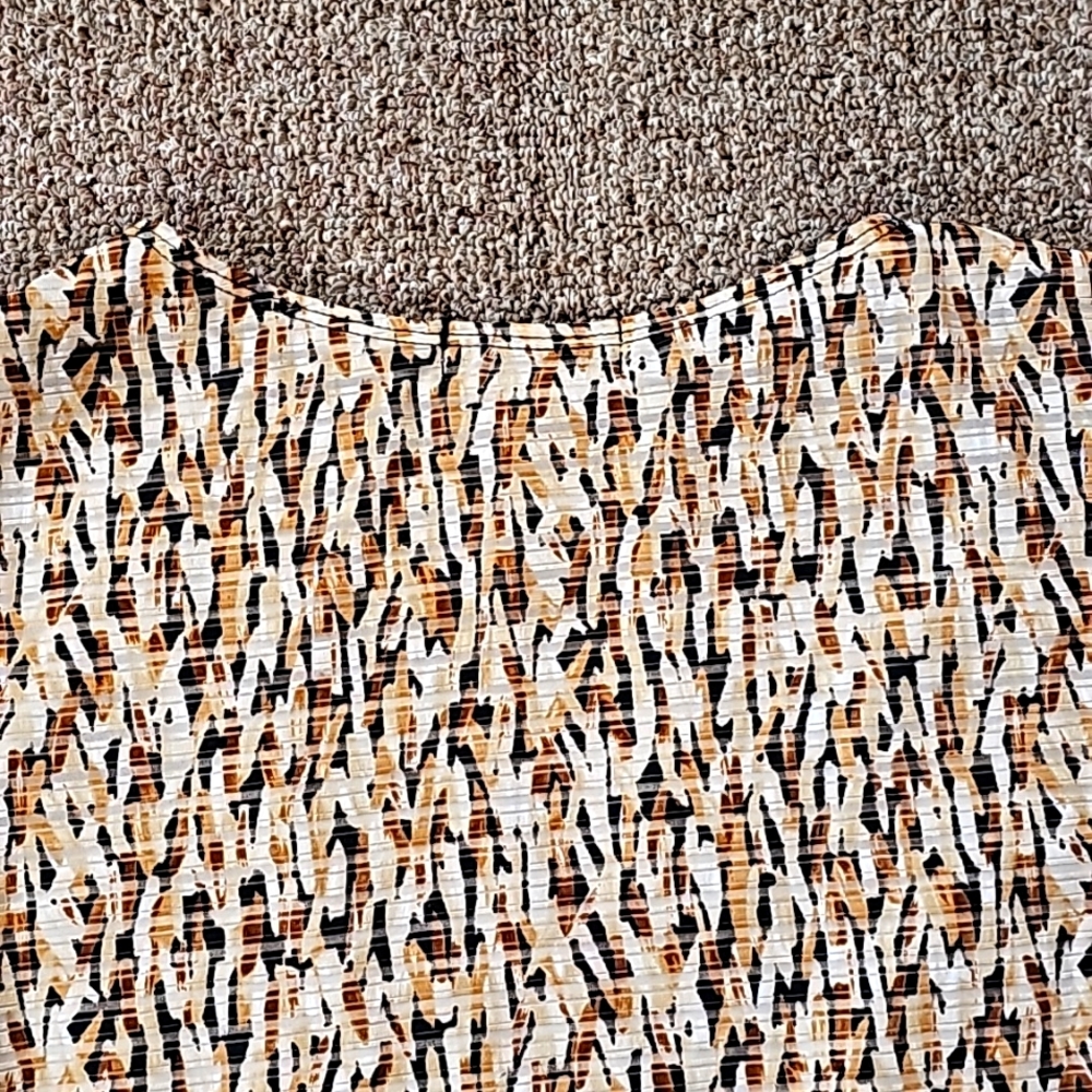 Top - Picture 9 of 15